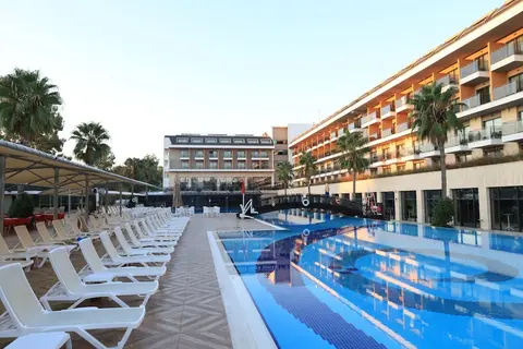 Aydinbey Queen's Palace & Spa - Ultra All Inclusive, Pool