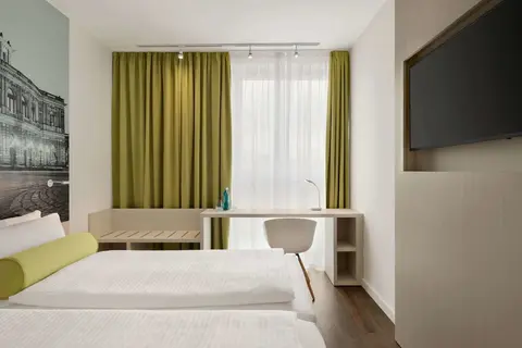 Super 8 by Wyndham Dresden, Room