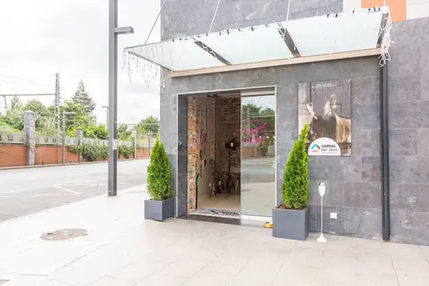 Colectia Hotel Urumea, Front of property