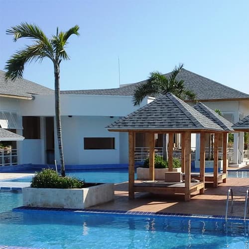 Valentin Perla Blanca, POOL