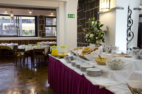 VIP Inn Miramonte Hotel, Breakfast area