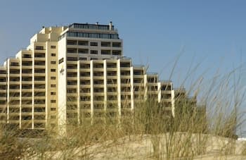Yellow Praia Monte Gordo Hotel, Featured Image
