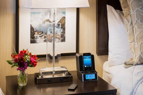 Port Inn & Suites Kennebunk, an Ascend Collection Hotel, Room