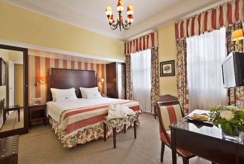 Avenida Palace, Room