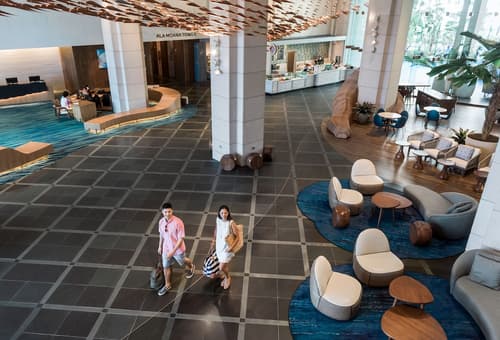 Prince Waikiki, Lobby