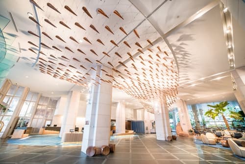 Prince Waikiki, Lobby