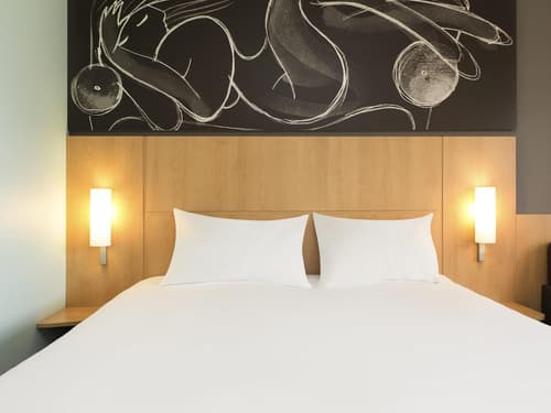 Ibis 3 Lacs Neuchatel Hotel, Room