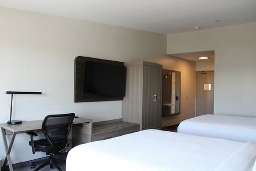 Holiday Inn Express Bakersfield by IHG, Room