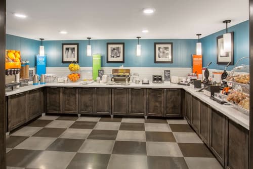 Hampton Inn Monterey, Breakfast area