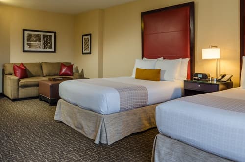 Beacon Hotel & Corporate Quarters, Room