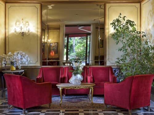 Amadeus Hotel, Lobby sitting area