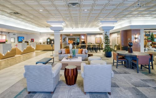 Holiday Inn Resort The Squire at Grand Canyon by IHG, Lobby sitting area