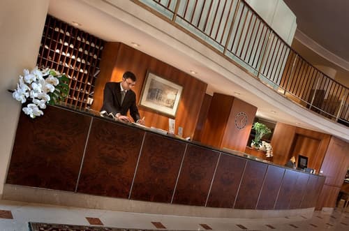 Hotel Cavour, Reception