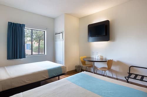 Motel 6 Page, AZ, Room