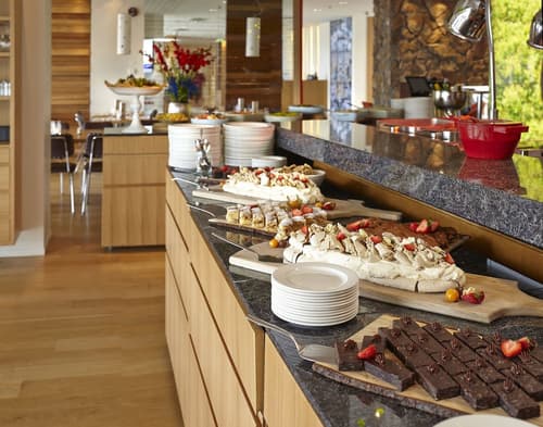 Reykjavik Natura - Berjaya Iceland Hotels, Buffet