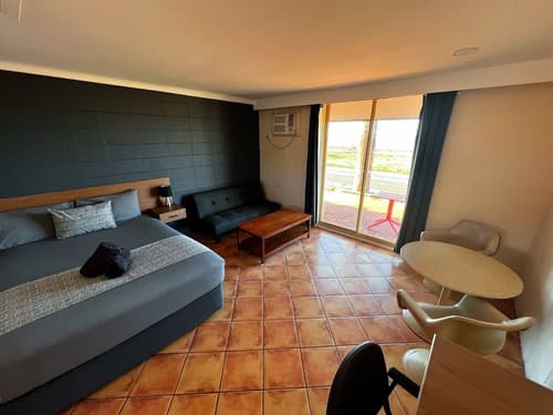 Hospitality Port Hedland, Room