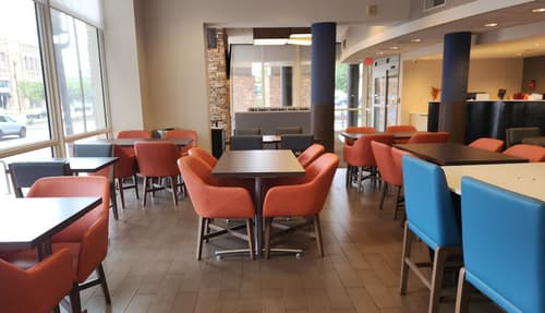 Holiday Inn Express Philadelphia - Penns Landing by IHG, Lobby sitting area