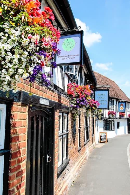 Legacy Rose and Crown Hotel, Exterior