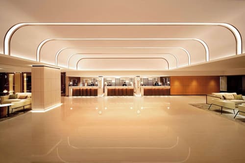 Hilton Petaling Jaya, Lobby