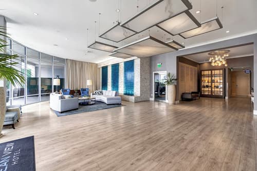 Ocean View Hotel, Lobby