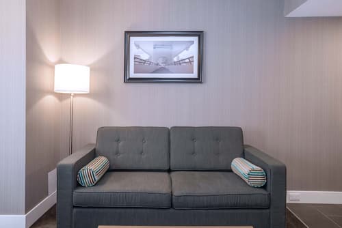 Sandman Signature Calgary Downtown Hotel, Room