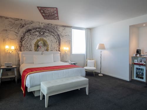 SAHARA Las Vegas, Room