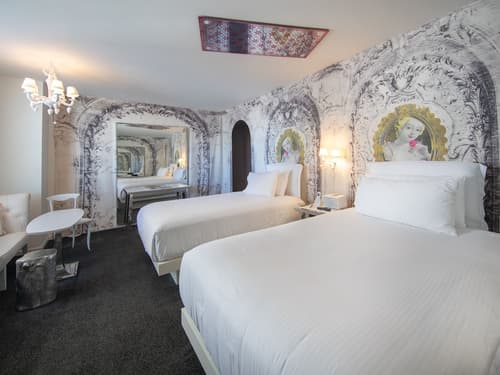 SAHARA Las Vegas, Room