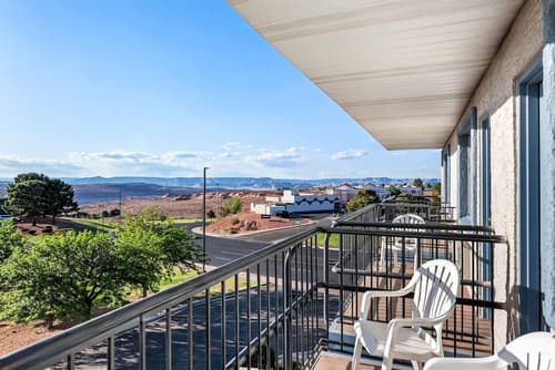 Travelodge by Wyndham Page, View of Lake Powell, Room