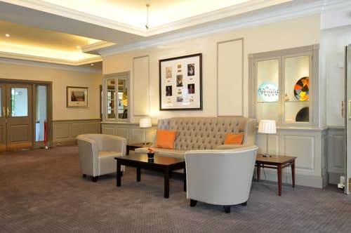 The Bromley Court Hotel, Lobby sitting area