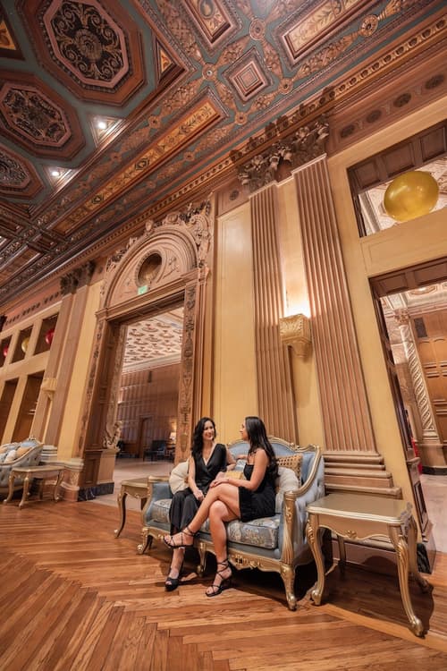 Biltmore Los Angeles, Lobby