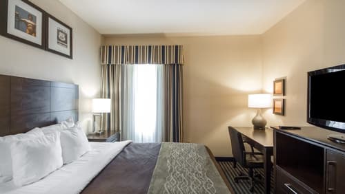 Quality Inn Tulsa - Downtown West, Room