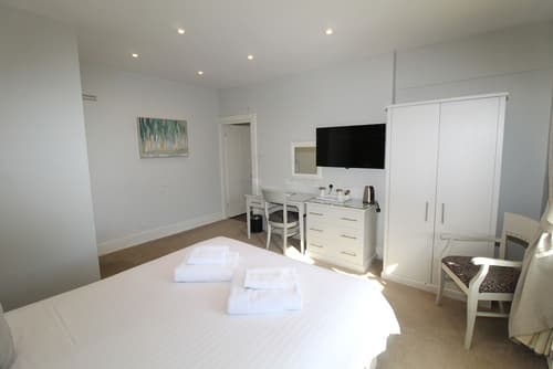 The Conningbrook Hotel, Room