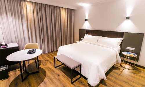 The Grace Hotel, Room