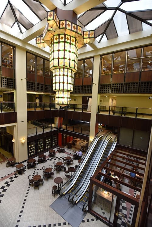 The Grace Hotel, Lobby