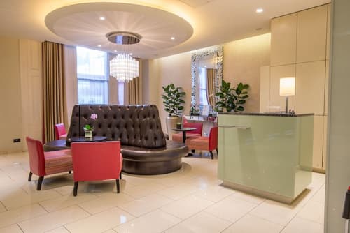 Doubletree by Hilton London Marble Arch, Lobby sitting area