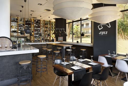 NH Avenida Jerez, Bar (on property)