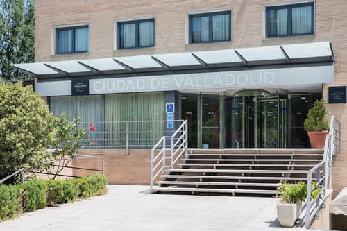 Hotel Ciudad de Valladolid, Property entrance