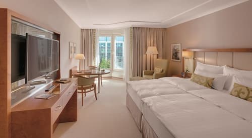 Grand Elysee Hamburg, Room