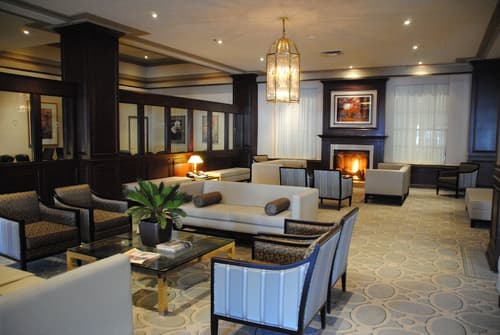 Lord Elgin Hotel, Lobby