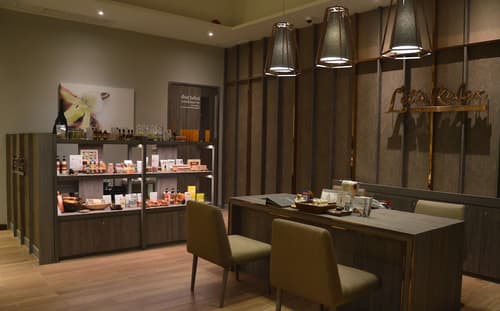 Arnoma Grand, Spa reception