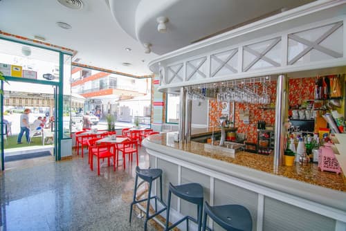 Hotel Mainake, Coffee shop