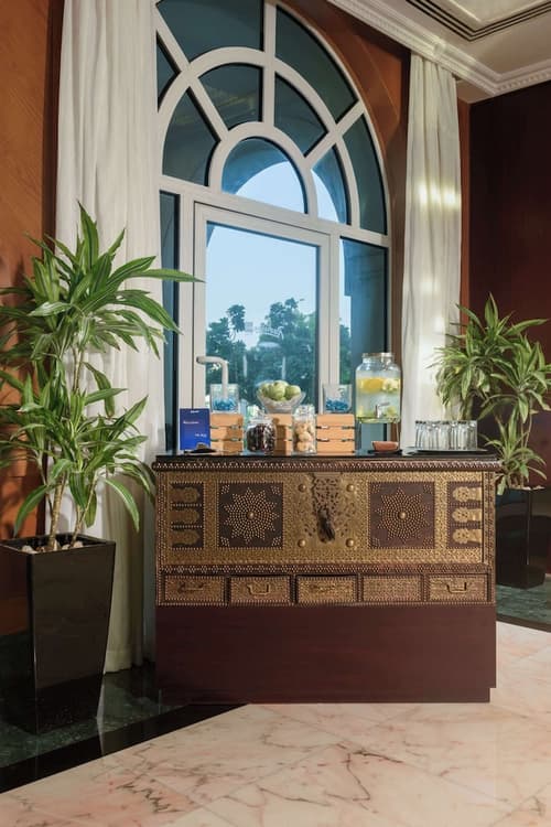 Radisson Blu Hotel, Muscat, Lobby