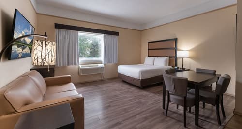 Prestige Inn Golden, Room