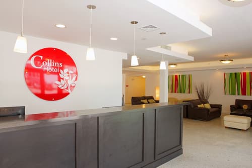 Collins Hotel, Reception
