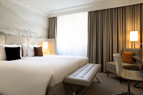 Renaissance Lucerne Hotel, Room