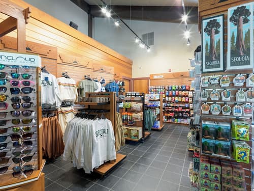 Wuksachi Lodge, Gift shop