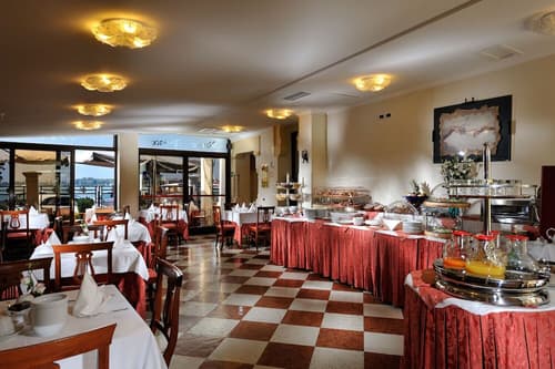 Russo Palace Hotel, Breakfast area