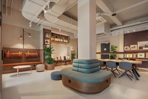 The Usual Rotterdam, Lobby sitting area