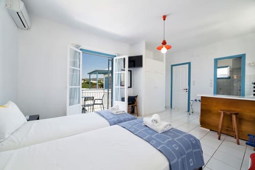 Fivos Apartments, Room