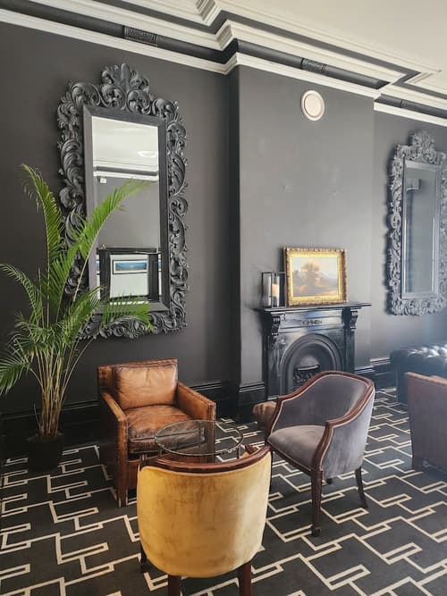 The Macquarie Hotel, Lobby sitting area